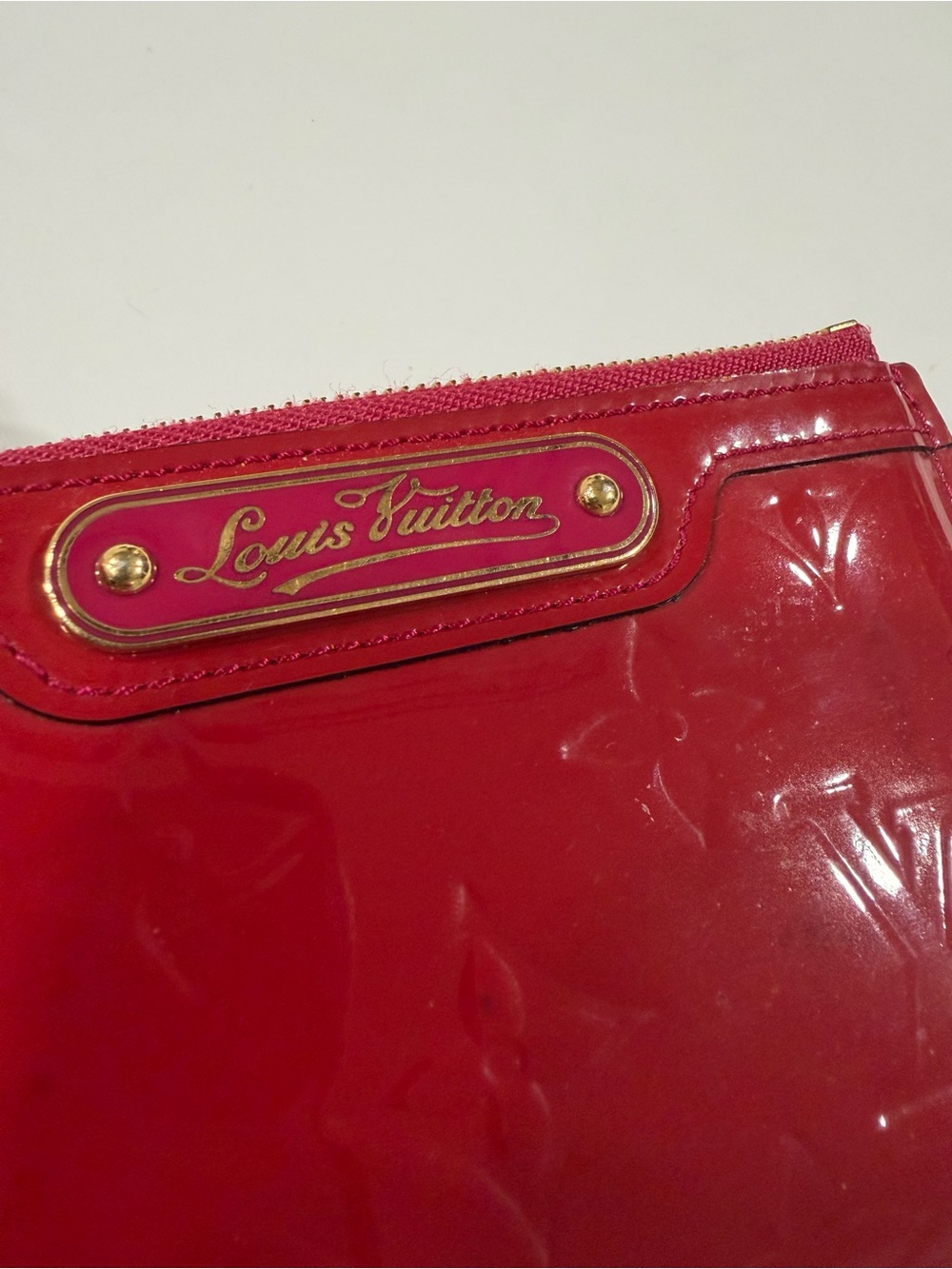 ✨ Authentic Louis Vuitton Vernis Key Cles -W/ Entrupy COA ✨ - Picture 6 of 11